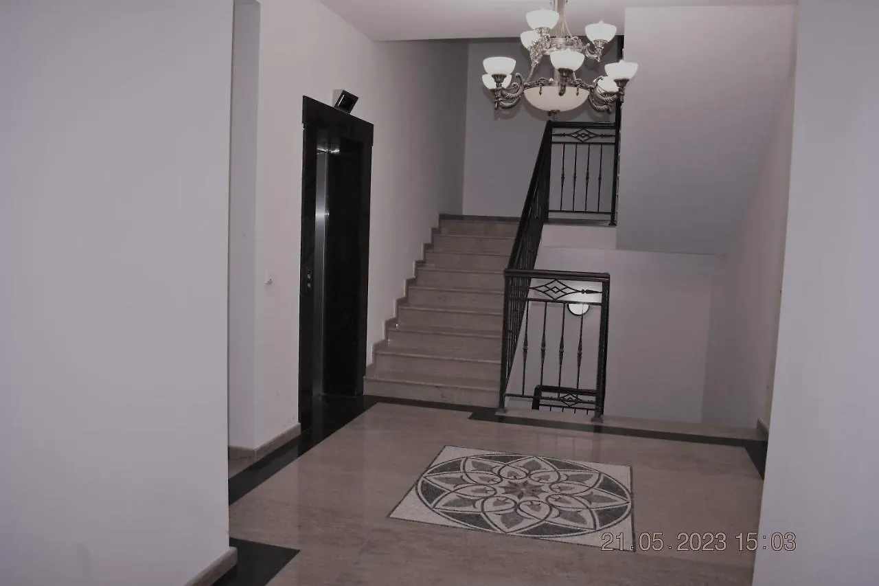 Studio White Cat Varna 0*,